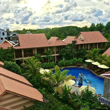 Golden Topaz Phu Quoc Resort Exterior photo